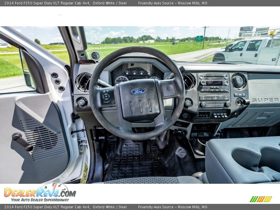 2014 Ford F350 Super Duty XLT Regular Cab 4x4 Oxford White / Steel Photo #25