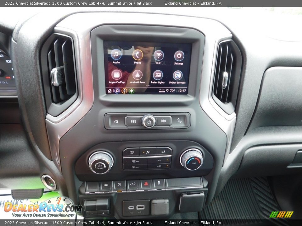 Controls of 2023 Chevrolet Silverado 1500 Custom Crew Cab 4x4 Photo #30
