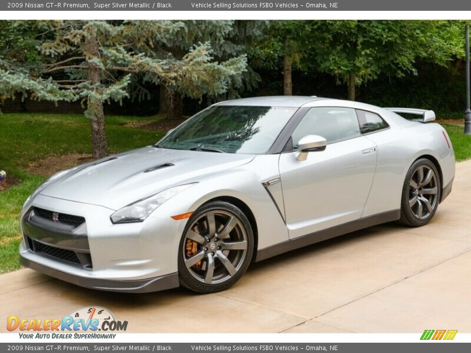 2009 Nissan GT-R Premium Super Silver Metallic / Black Photo #2