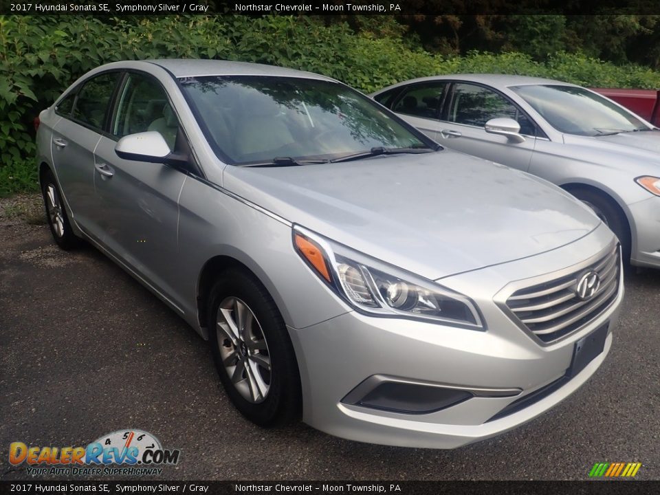 2017 Hyundai Sonata SE Symphony Silver / Gray Photo #4