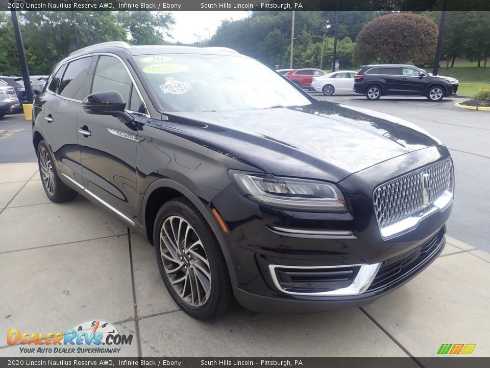 Front 3/4 View of 2020 Lincoln Nautilus Reserve AWD Photo #8