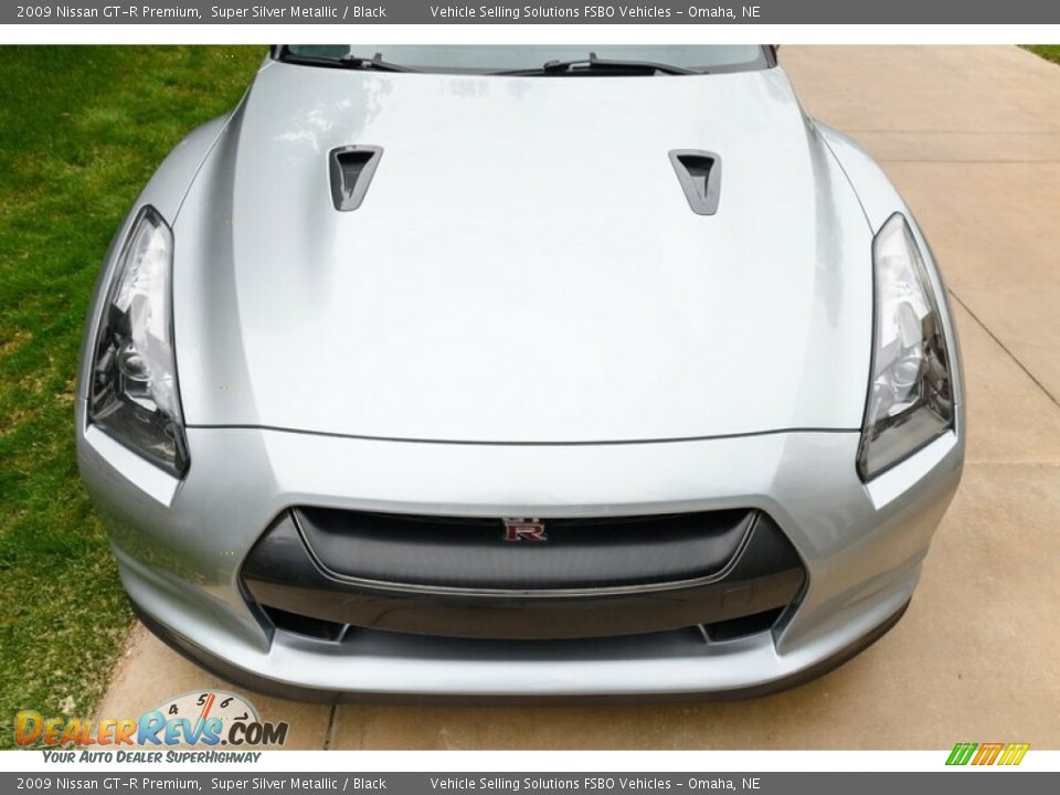 2009 Nissan GT-R Premium Super Silver Metallic / Black Photo #17