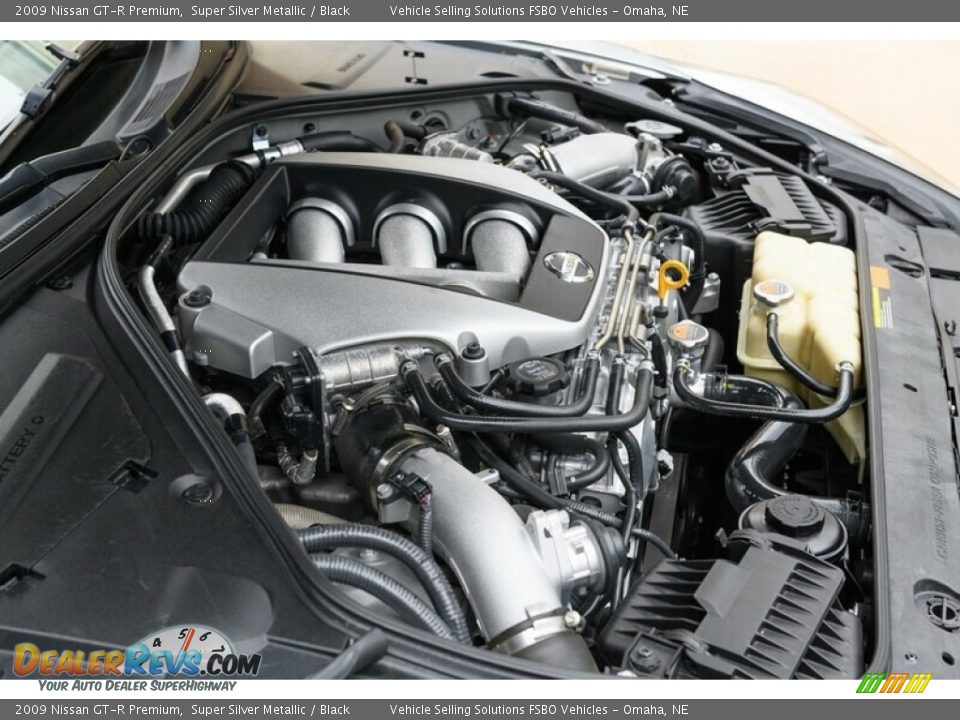 2009 Nissan GT-R Premium Super Silver Metallic / Black Photo #18