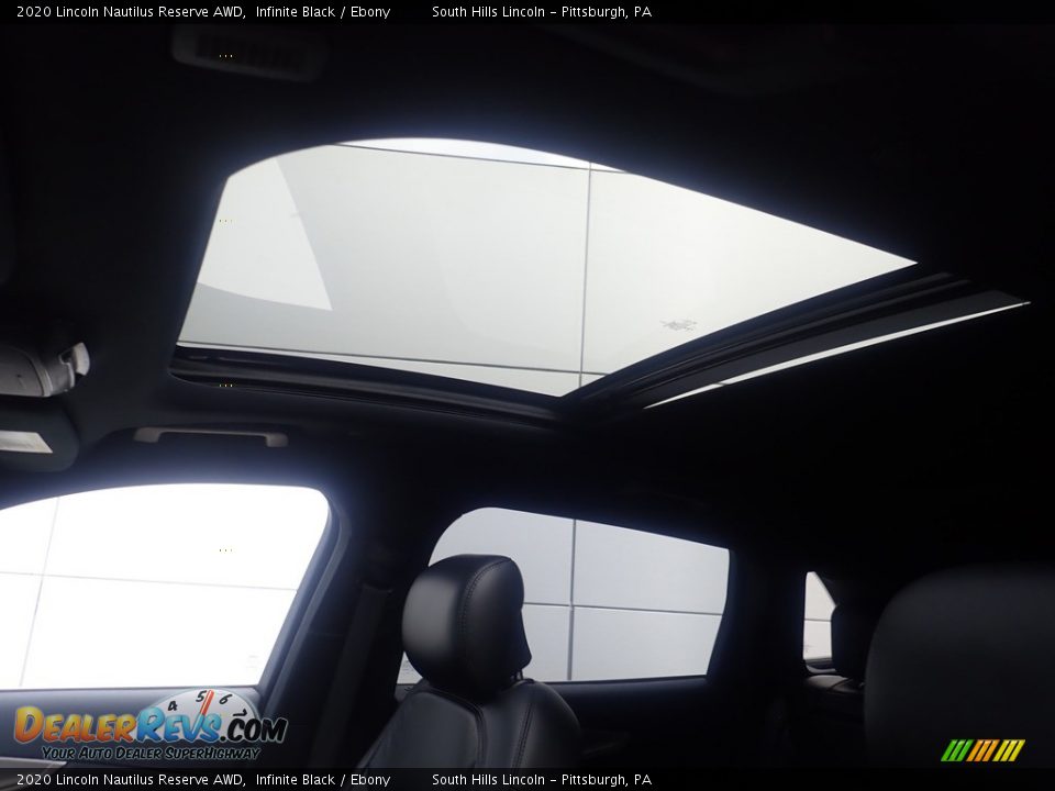 Sunroof of 2020 Lincoln Nautilus Reserve AWD Photo #20