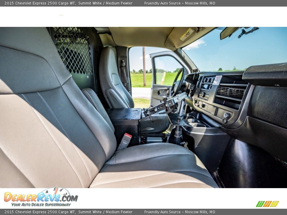 2015 Chevrolet Express 2500 Cargo WT Summit White / Medium Pewter Photo #25