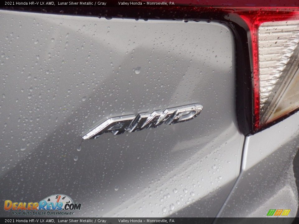 2021 Honda HR-V LX AWD Lunar Silver Metallic / Gray Photo #8