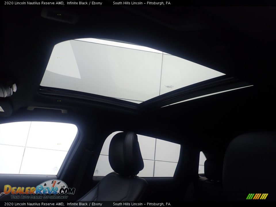 Sunroof of 2020 Lincoln Nautilus Reserve AWD Photo #20