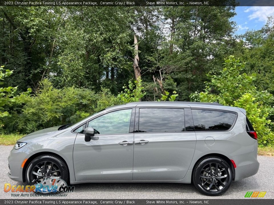 Ceramic Gray 2023 Chrysler Pacifica Touring L S Appearance Package Photo #1