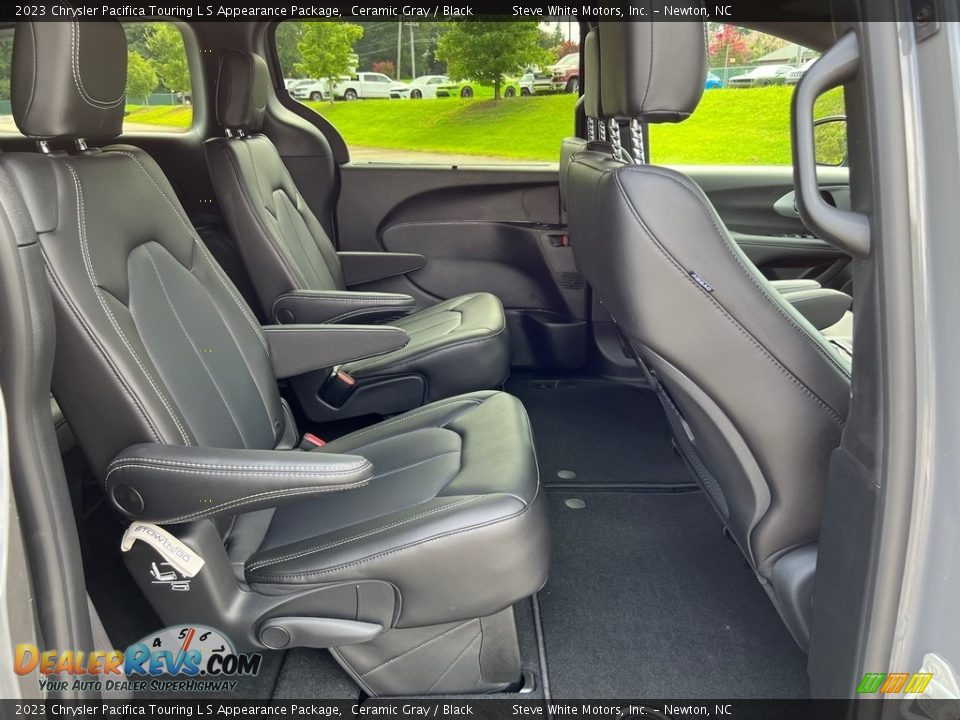 Rear Seat of 2023 Chrysler Pacifica Touring L S Appearance Package Photo #17