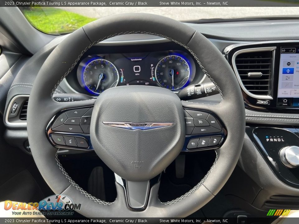 2023 Chrysler Pacifica Touring L S Appearance Package Steering Wheel Photo #20