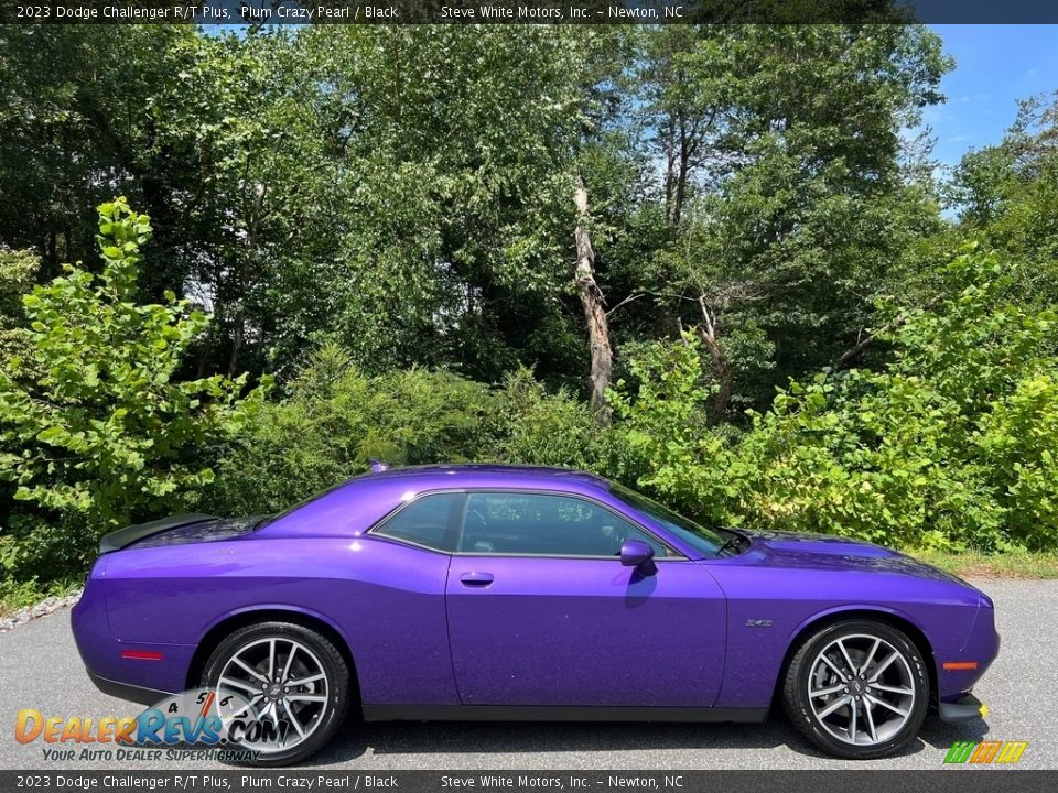 Plum Crazy Pearl 2023 Dodge Challenger R/T Plus Photo #5