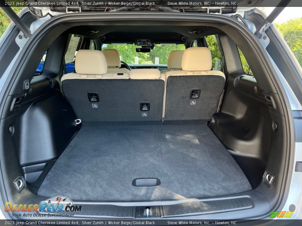 2023 Jeep Grand Cherokee Limited 4x4 Trunk Photo #15