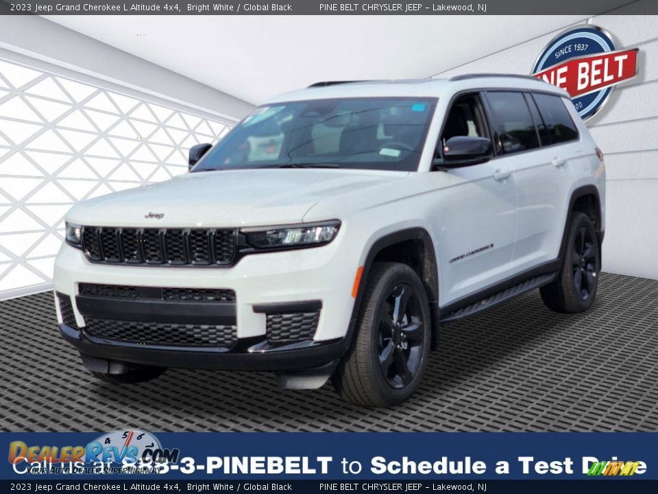 2023 Jeep Grand Cherokee L Altitude 4x4 Bright White / Global Black Photo #1