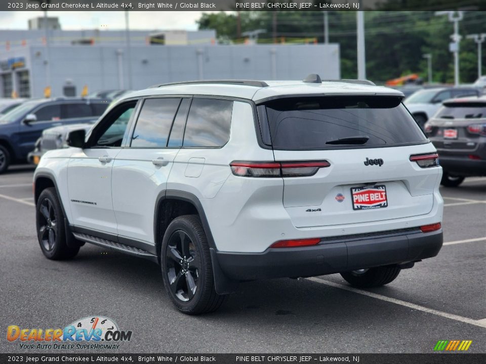 2023 Jeep Grand Cherokee L Altitude 4x4 Bright White / Global Black Photo #4