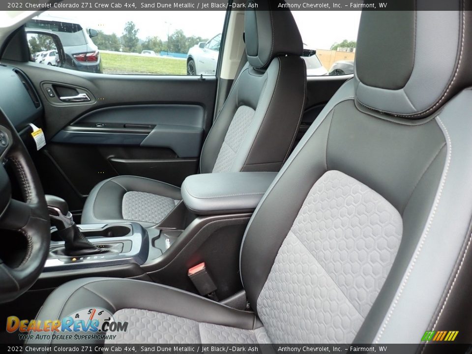Front Seat of 2022 Chevrolet Colorado Z71 Crew Cab 4x4 Photo #11