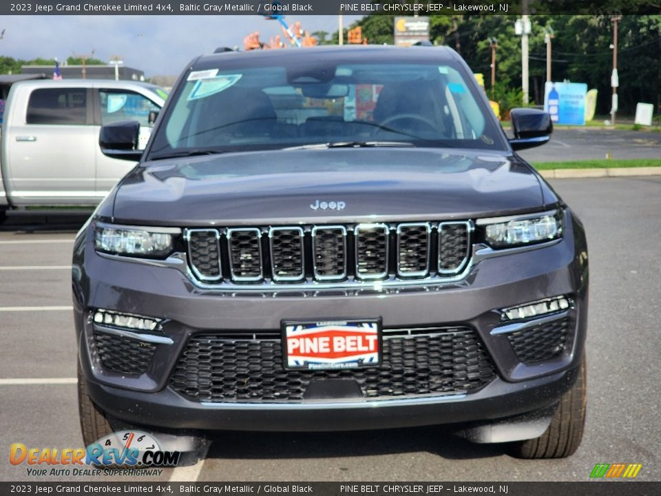 2023 Jeep Grand Cherokee Limited 4x4 Baltic Gray Metallic / Global Black Photo #2