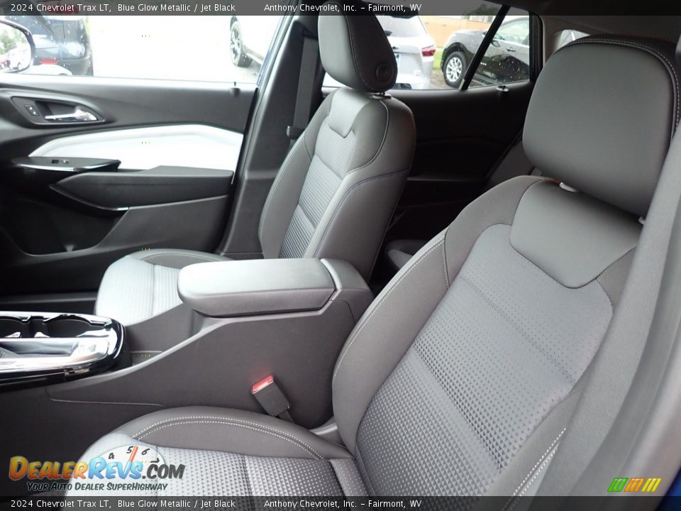 Front Seat of 2024 Chevrolet Trax LT Photo #11