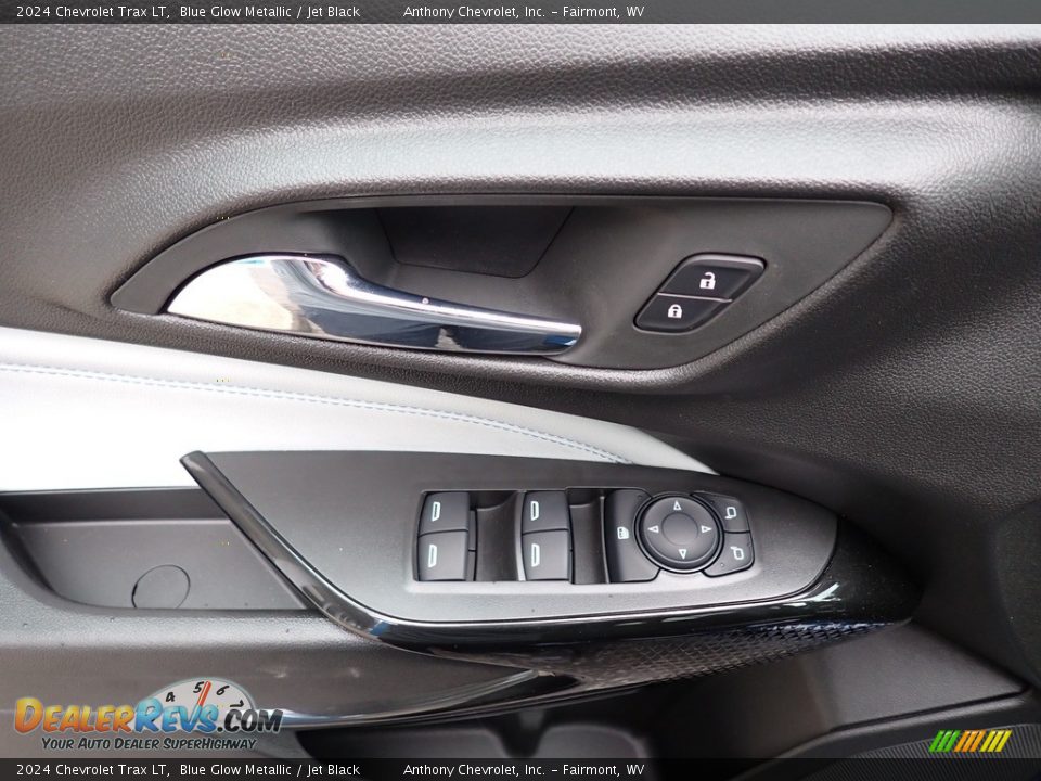 Door Panel of 2024 Chevrolet Trax LT Photo #14