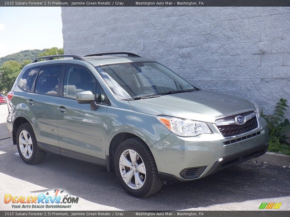 2015 Subaru Forester 2.5i Premium Jasmine Green Metallic / Gray Photo #1