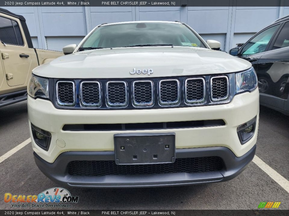 2020 Jeep Compass Latitude 4x4 White / Black Photo #2