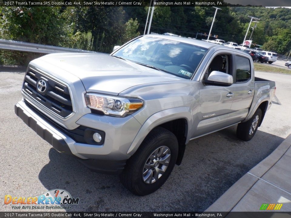 2017 Toyota Tacoma SR5 Double Cab 4x4 Silver Sky Metallic / Cement Gray Photo #13