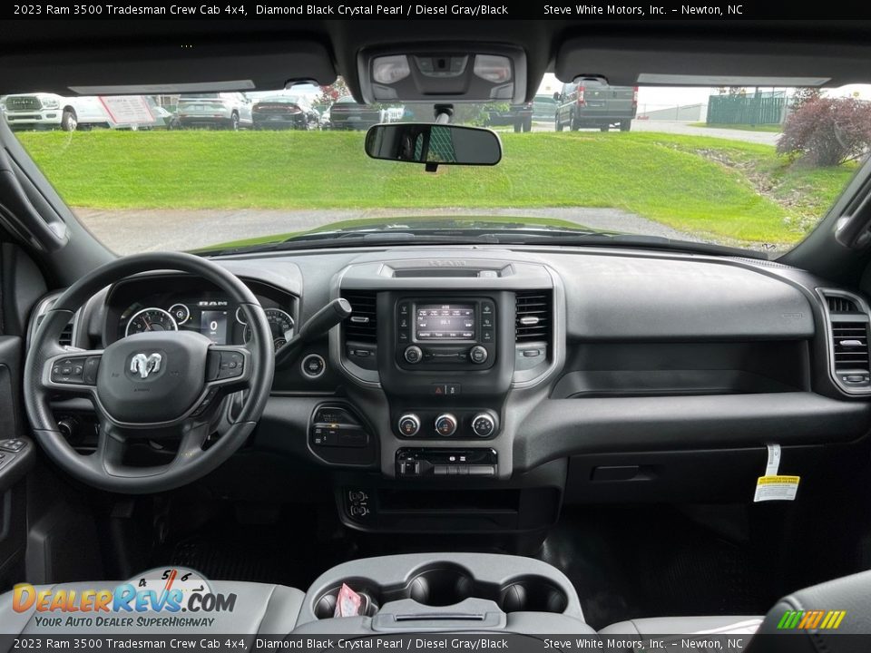 2023 Ram 3500 Tradesman Crew Cab 4x4 Diamond Black Crystal Pearl / Diesel Gray/Black Photo #17