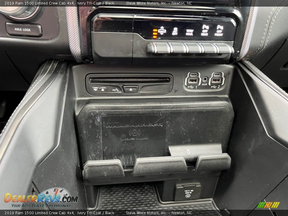 2019 Ram 1500 Limited Crew Cab 4x4 Ivory Tri–Coat / Black Photo #29