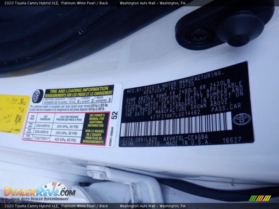 2020 Toyota Camry Hybrid XLE Platinum White Pearl / Black Photo #36