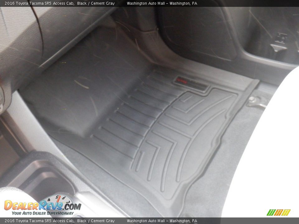 2016 Toyota Tacoma SR5 Access Cab Black / Cement Gray Photo #29