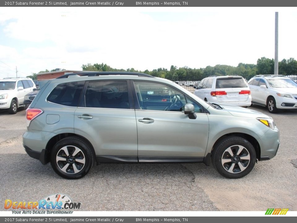 2017 Subaru Forester 2.5i Limited Jasmine Green Metallic / Gray Photo #7