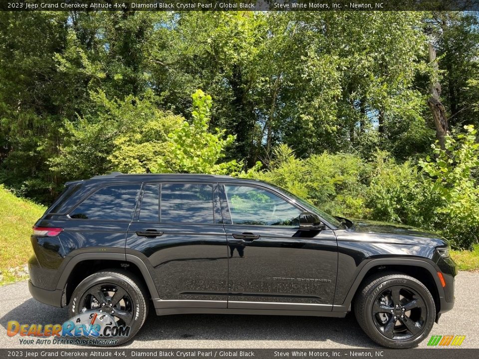 Diamond Black Crystal Pearl 2023 Jeep Grand Cherokee Altitude 4x4 Photo #5