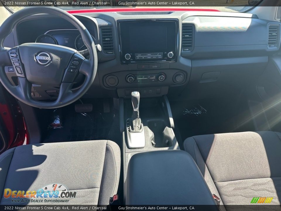 2022 Nissan Frontier S Crew Cab 4x4 Red Alert / Charcoal Photo #12