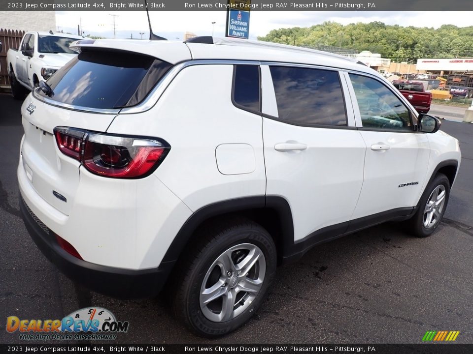 2023 Jeep Compass Latitude 4x4 Bright White / Black Photo #6