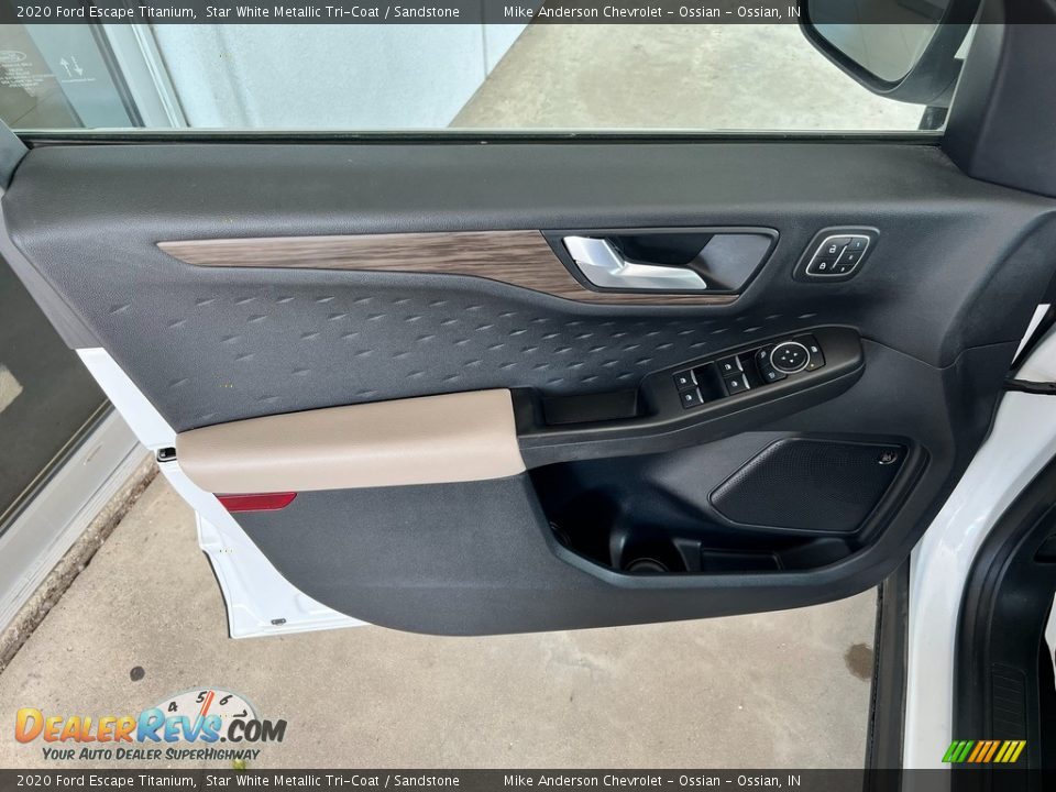 Door Panel of 2020 Ford Escape Titanium Photo #16