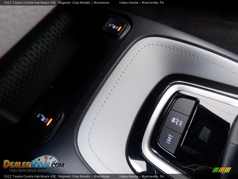 2022 Toyota Corolla Hatchback XSE Magnetic Gray Metallic / Moonstone Photo #18