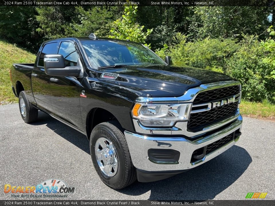 Front 3/4 View of 2024 Ram 2500 Tradesman Crew Cab 4x4 Photo #4