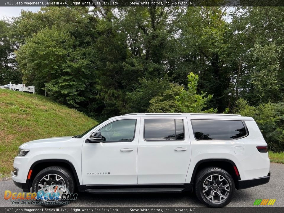 Bright White 2023 Jeep Wagoneer L Series III 4x4 Photo #1