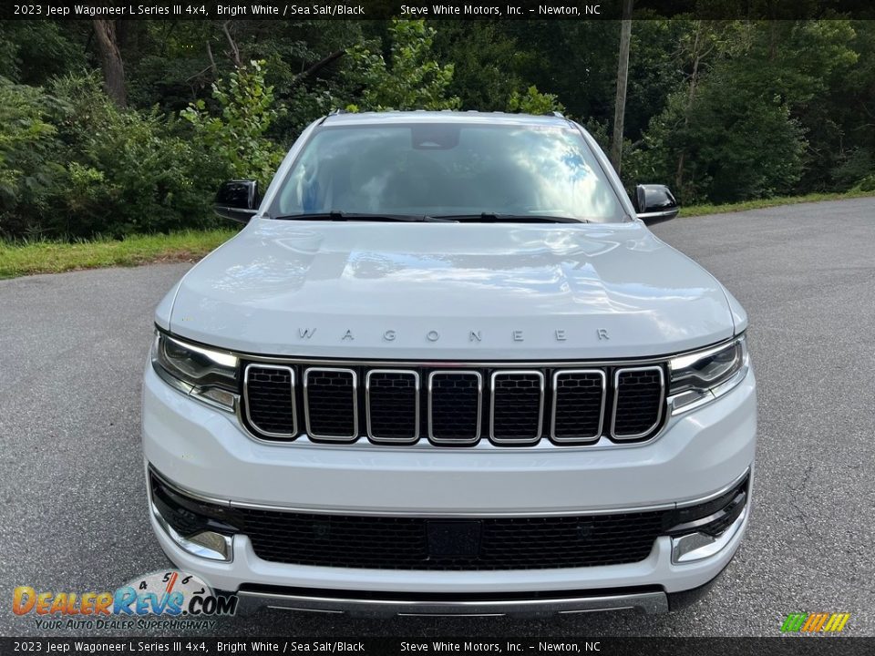 2023 Jeep Wagoneer L Series III 4x4 Bright White / Sea Salt/Black Photo #3