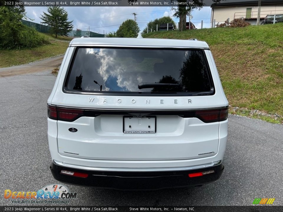 2023 Jeep Wagoneer L Series III 4x4 Bright White / Sea Salt/Black Photo #7