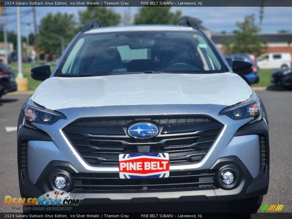 2024 Subaru Outback Onyx Edition Ice Silver Metallic / Titanium Gray Photo #2