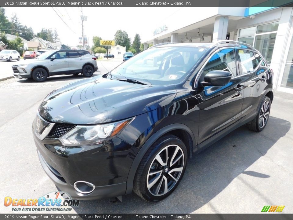 Magnetic Black Pearl 2019 Nissan Rogue Sport SL AWD Photo #2