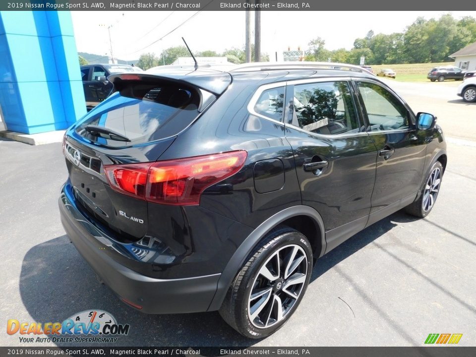 2019 Nissan Rogue Sport SL AWD Magnetic Black Pearl / Charcoal Photo #8