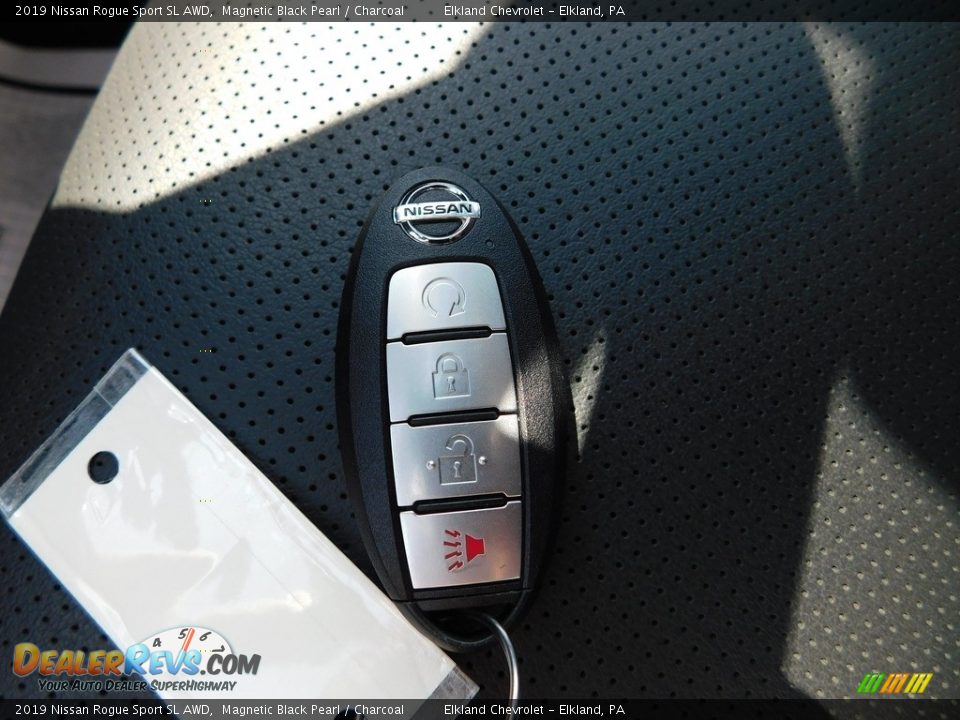 Keys of 2019 Nissan Rogue Sport SL AWD Photo #26