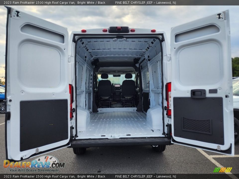 2023 Ram ProMaster 1500 High Roof Cargo Van Bright White / Black Photo #7