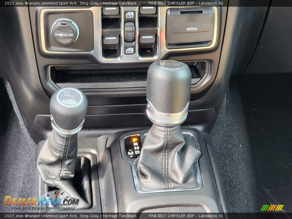 2023 Jeep Wrangler Unlimited Sport 4x4 Shifter Photo #10