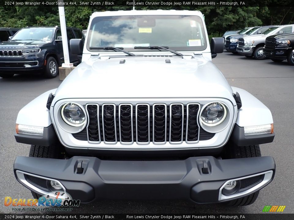 2024 Jeep Wrangler 4-Door Sahara 4x4 Silver Zynith / Black Photo #9