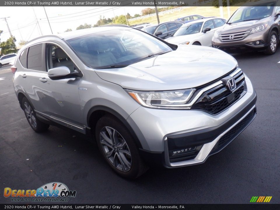 Front 3/4 View of 2020 Honda CR-V Touring AWD Hybrid Photo #5