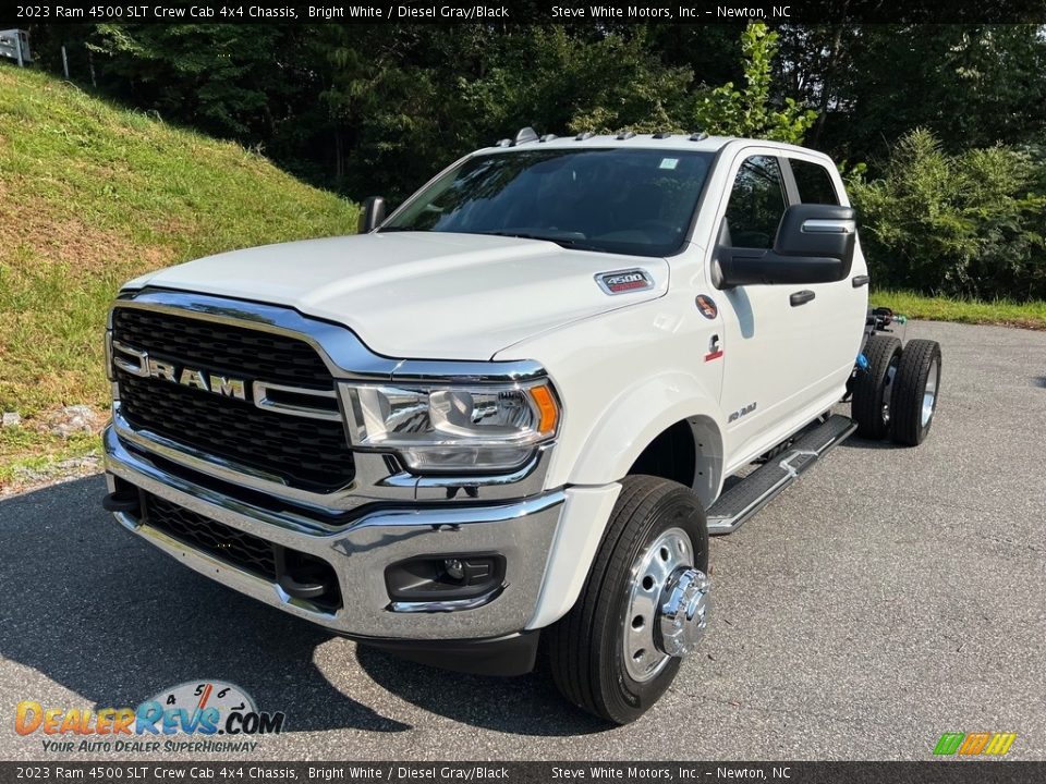 2023 Ram 4500 SLT Crew Cab 4x4 Chassis Bright White / Diesel Gray/Black Photo #2