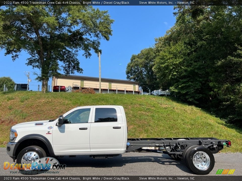 2023 Ram 4500 Tradesman Crew Cab 4x4 Chassis Bright White / Diesel Gray/Black Photo #1