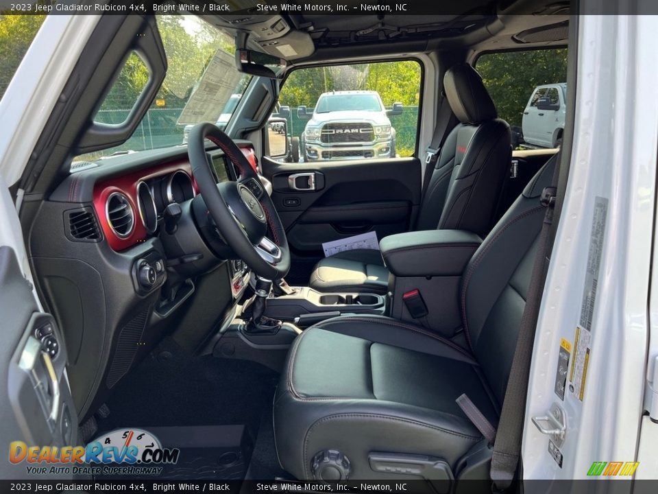 Front Seat of 2023 Jeep Gladiator Rubicon 4x4 Photo #11